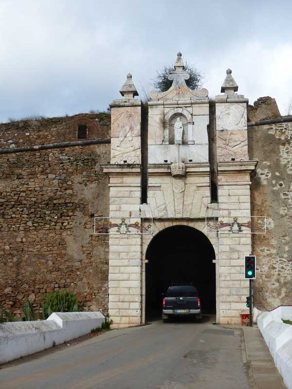 Estremoz-Portas-dos-Currais