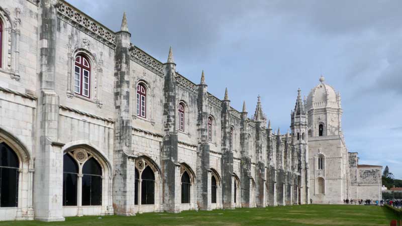 Facade du Mosteiro-dos-Jeronimos à Belém
