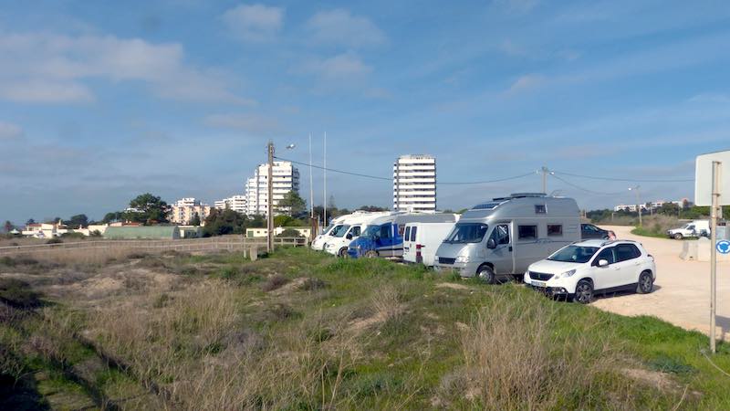 Bivouac à Torralta, devant la Praia dos Tres
                    Irmaos