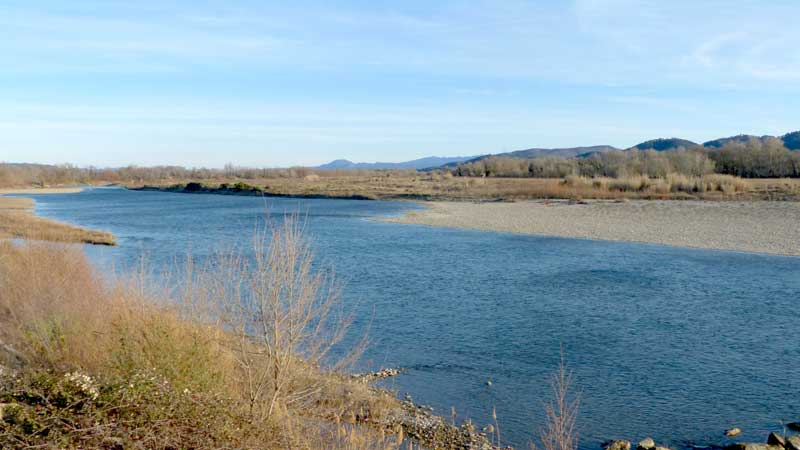 Lauris : au
            bord de la Durance