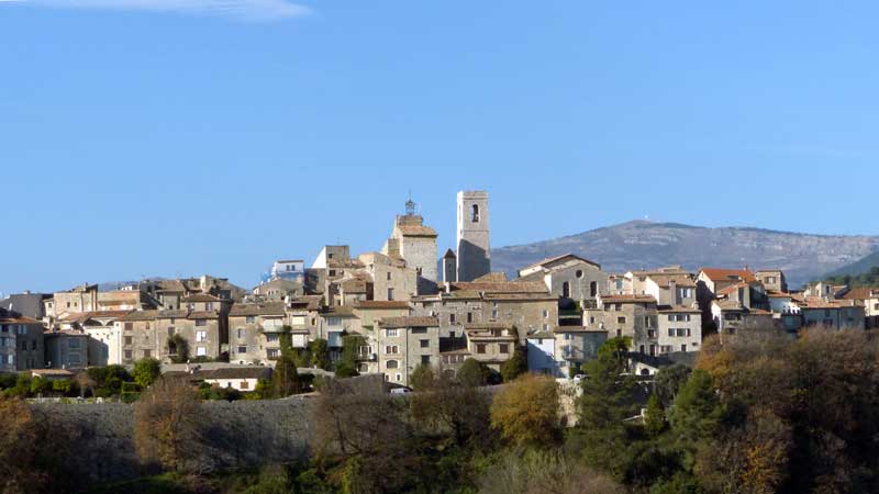 St-Paul-de-Vence.jpg deupis le route de Vence