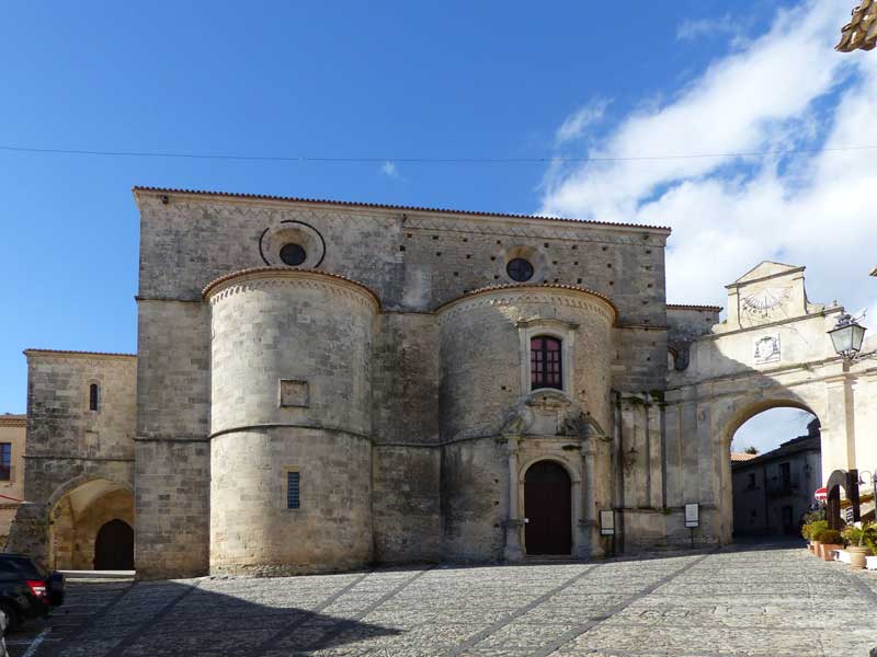 Gerace-chevet-de-la-cathedrale