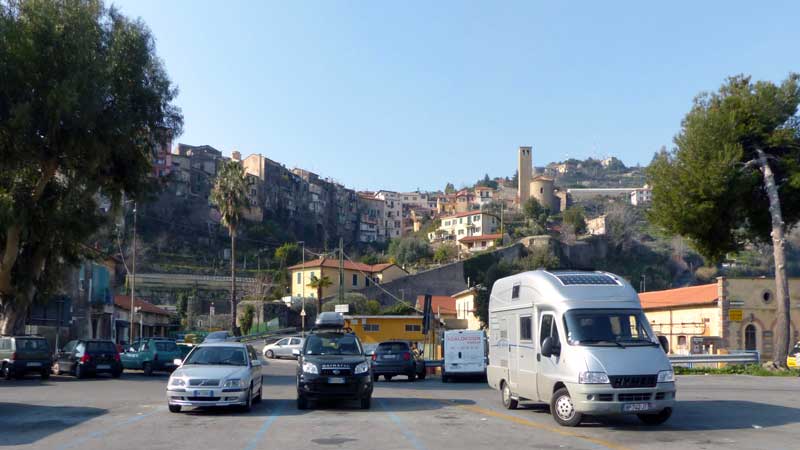 Ventimiglia : bivouac en-route-vers la France
