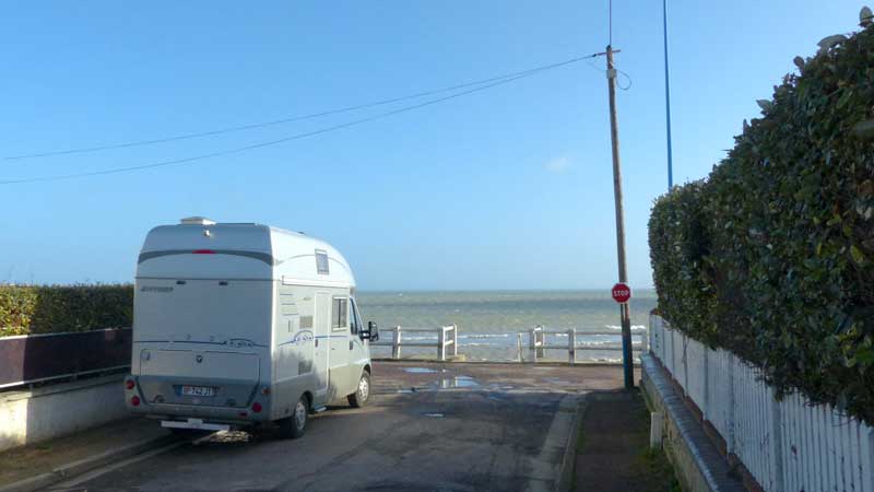 Lion-sur-Mer-bivouac