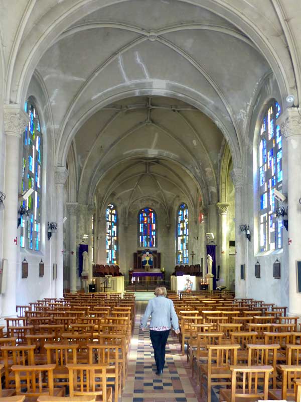 Pont-d'Ouilly-avec-Maman-dans-l'eglise