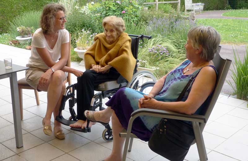 St-Benoit-Sophie,-Anne-Marie-&-Monique