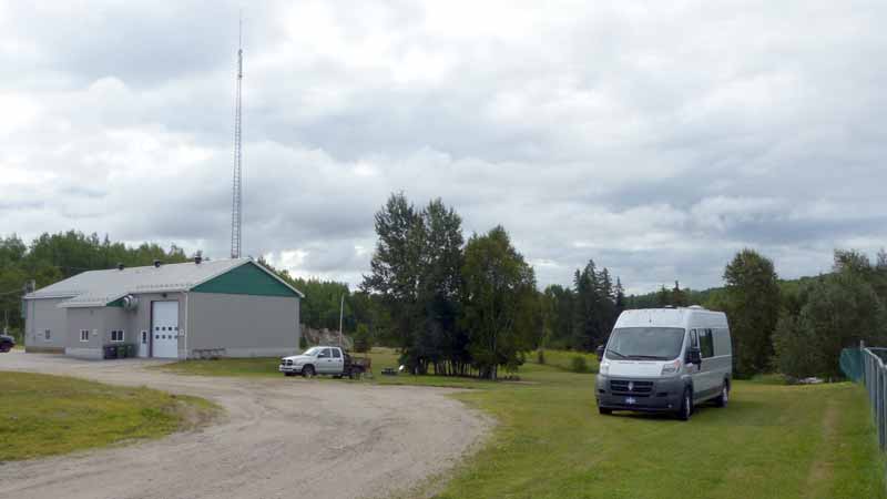 Bivouac derrière le Centre Municipal de Grand-Remous