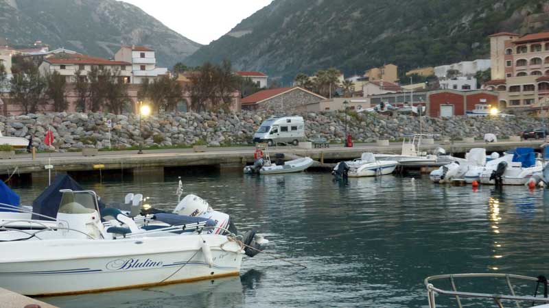 Buggerru : bivouac sur le port