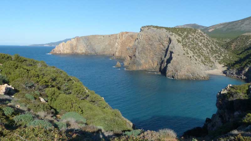 Ouverture de Cala Domestica sur la mer