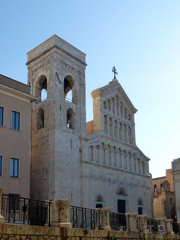 Façade de la cathedrale di Santa-Maria