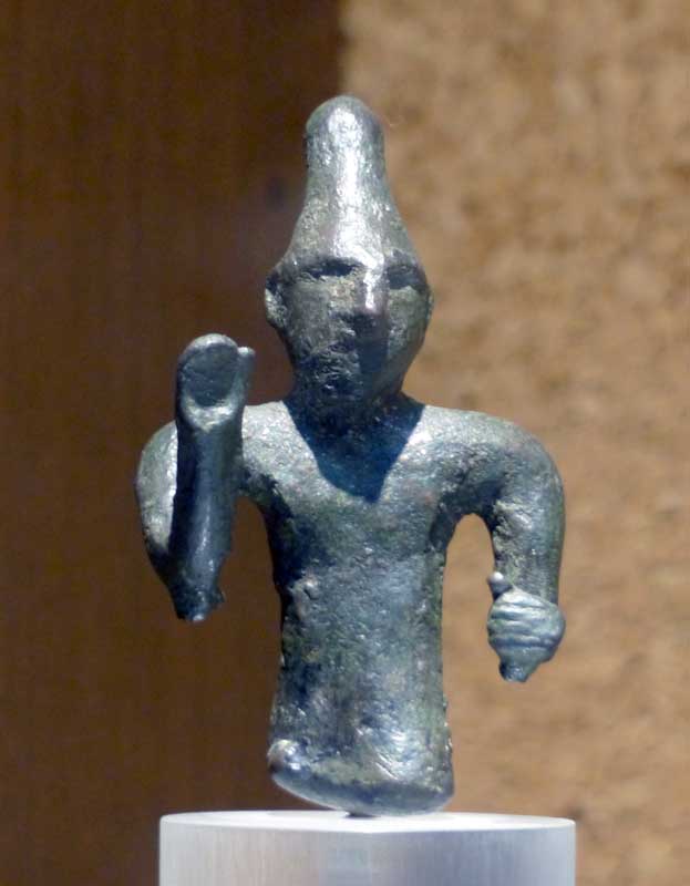 Statuette-d'un-dieu-en-bronze,-style-Proche-Orient-(age-phenicien,-XIe-av.jJ-C