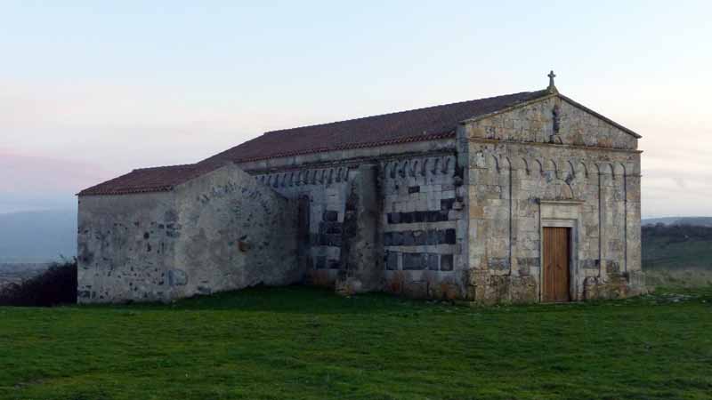 Nostra-Signora-di-Cabbu-Abbas au crépuscule