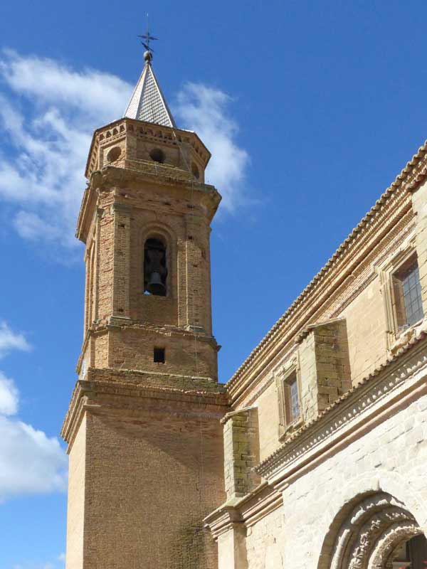 Almudevar : clocher de Nuestra Senora
                          de-la Asuncion