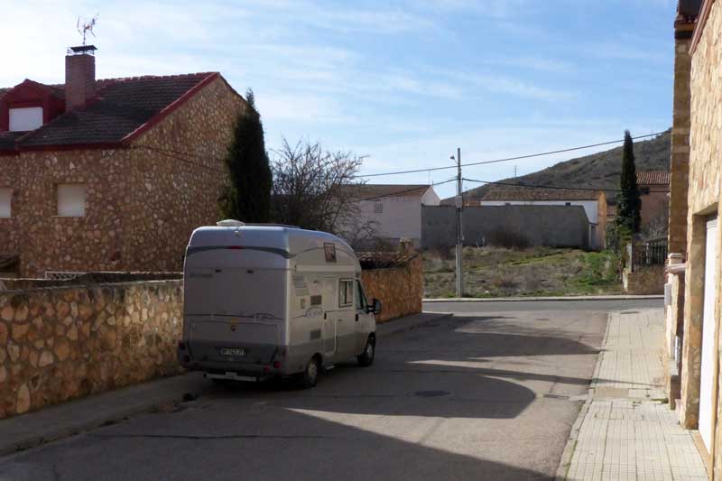 Medinaceli-bivouac-au-pied-de-la-vieille-ville
