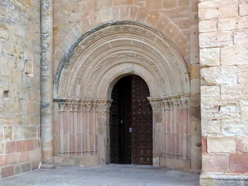 Portail droit de la cathédrale de Siguenza