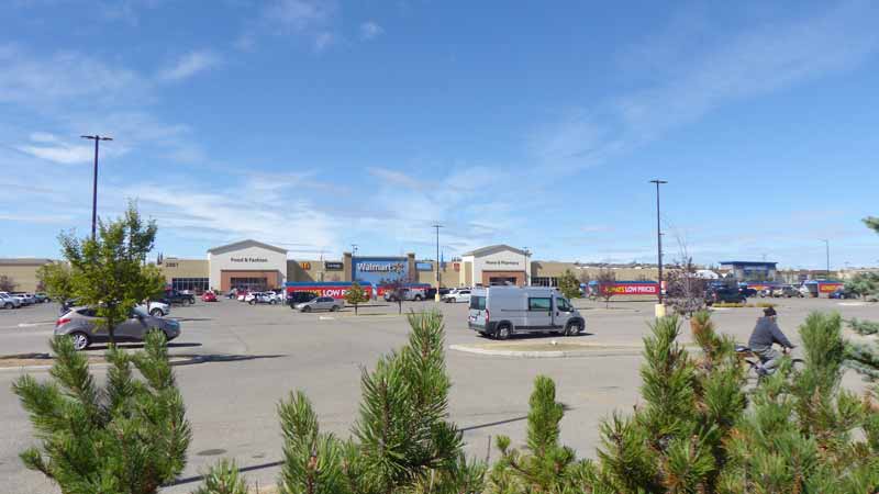Bivouac à
            Airdrie devant le Wal-Mart