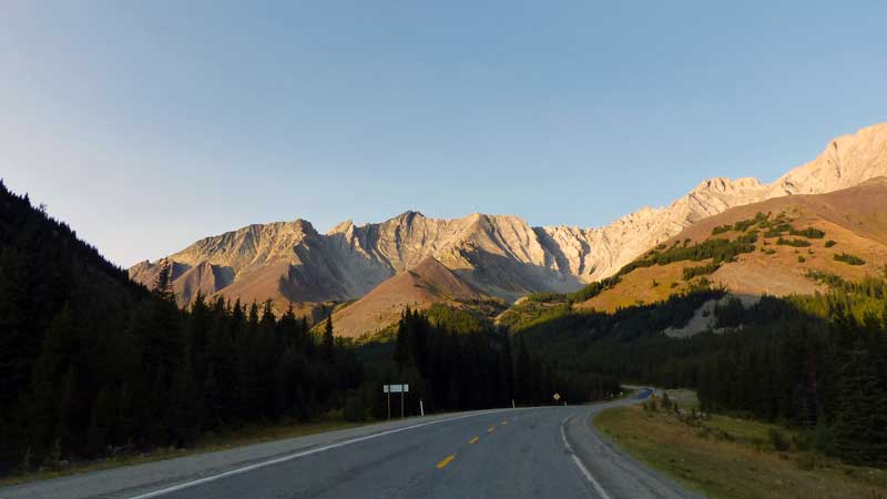 Coucher
            de soleil sur la route 40