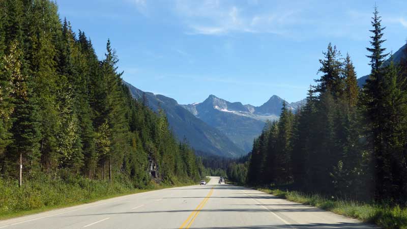 La Transcanadienne en direction du Parc des Glaciers