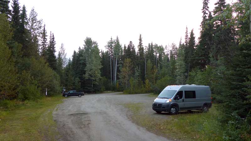 Bivouac
              au bord du Lac Yellow Head
