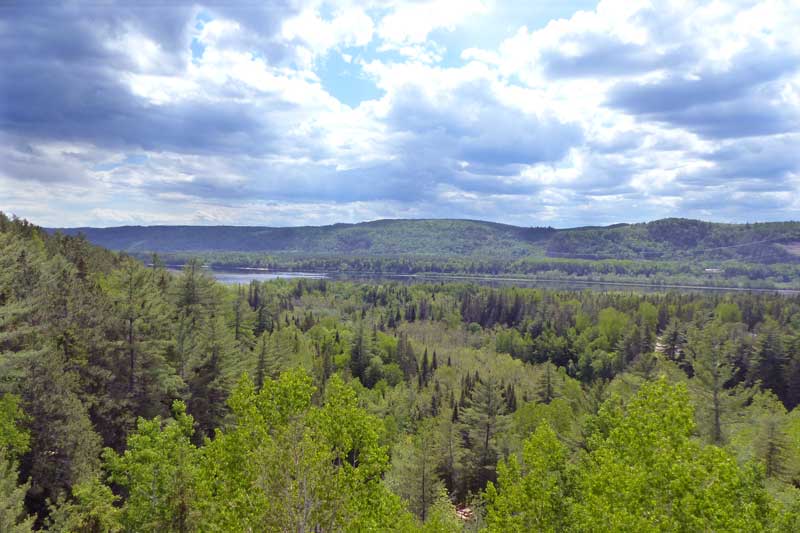 La-Tuque-chutes-de-la-Petite-Riviere-Bostonnais-vue-vers-le-St-Maurice-depuis-la-tour