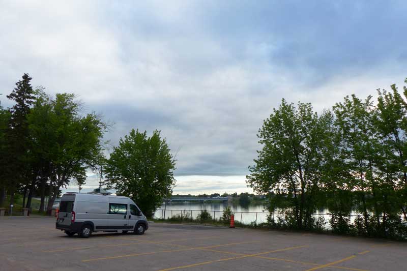 St-Felicien : bivouac dans la cour du CLSC