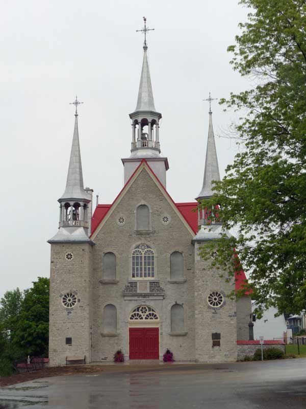 Ile d'Orléans : église de Ste-Famille
                              (1747)