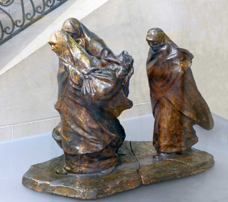 MNBAQ : Femmes de Caughnawaga, par
                        Suzor-Cote (1924)