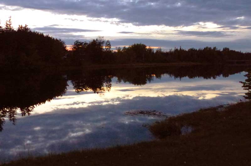 Port-Elgin : bivouac au bord de la rivière
                    Gaspereaux