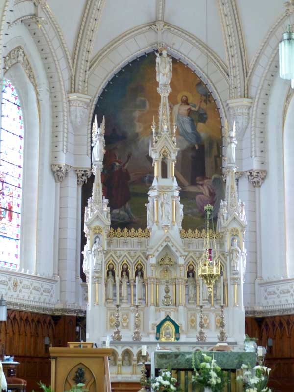 Riviere-du-Loup : maitre-autel de l'église
                St-Patrice