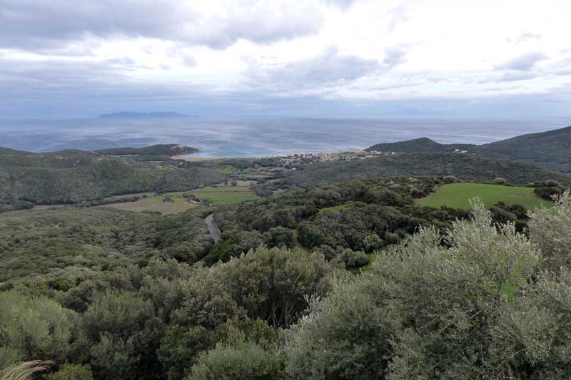 Depuis-Ruglianu-ile-d'Elbe-et-Macinaghju