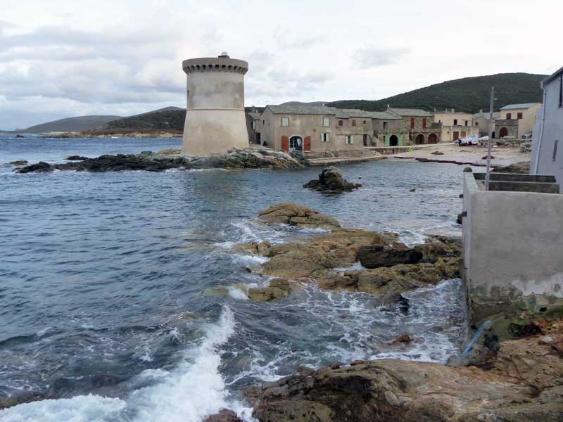 Tollare : le port et sa tour génoise