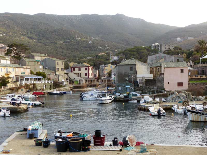 Centuri Port