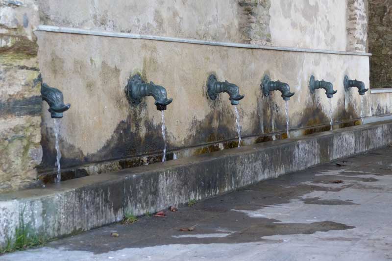 Loreto-di-Casinca : la Funtanona (fontaine)