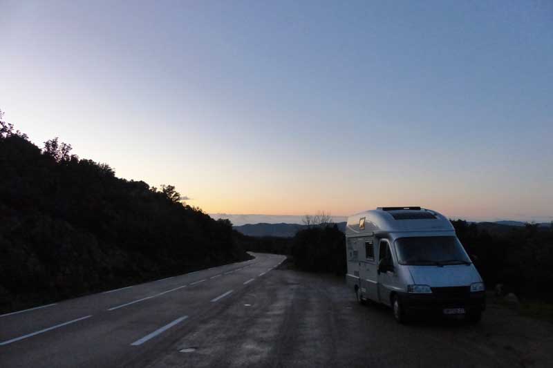 Bivouac à l'aube sur la route de l'Ospedale