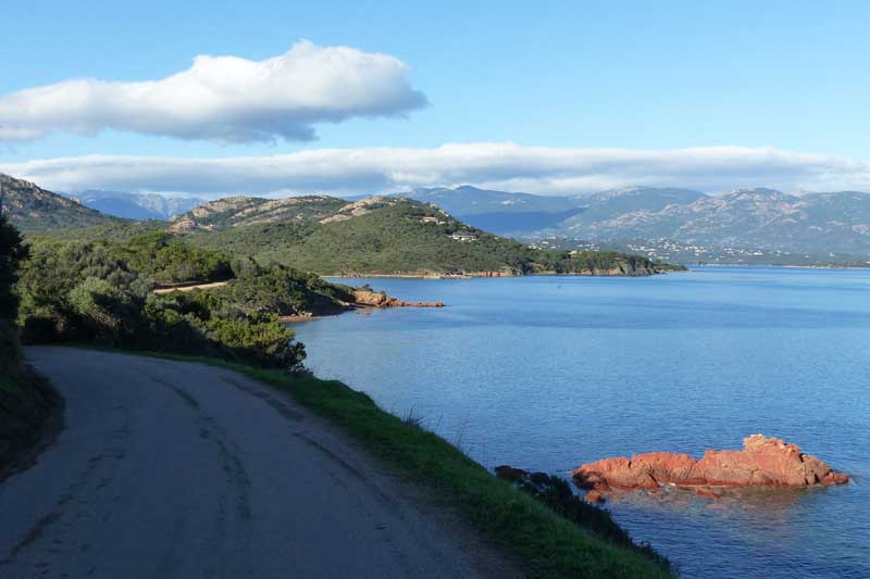 Pointe de
              la Chiappa : sur la route de retour vers Portu-Vecchiu