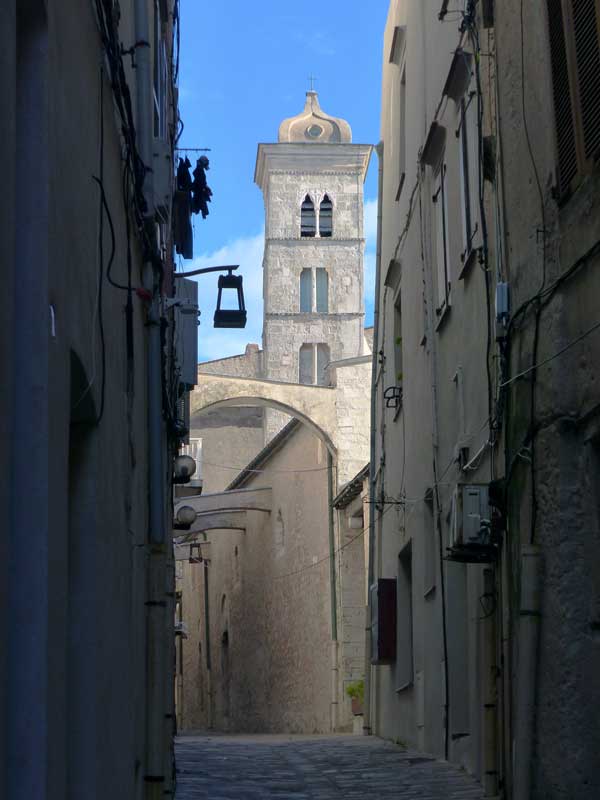 Clocher de
                        l''église Ste-Marie-Majeure