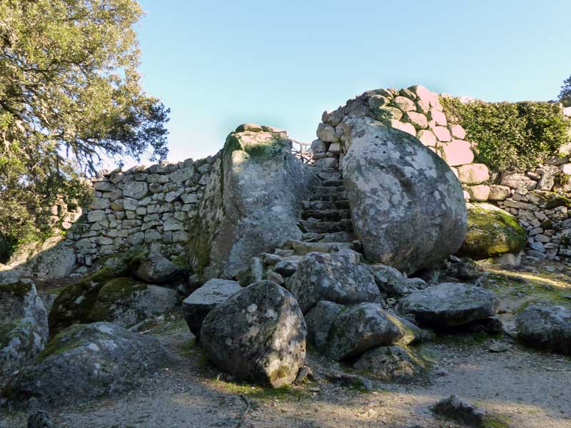 Cucuruzzu : l'escalier d'accès