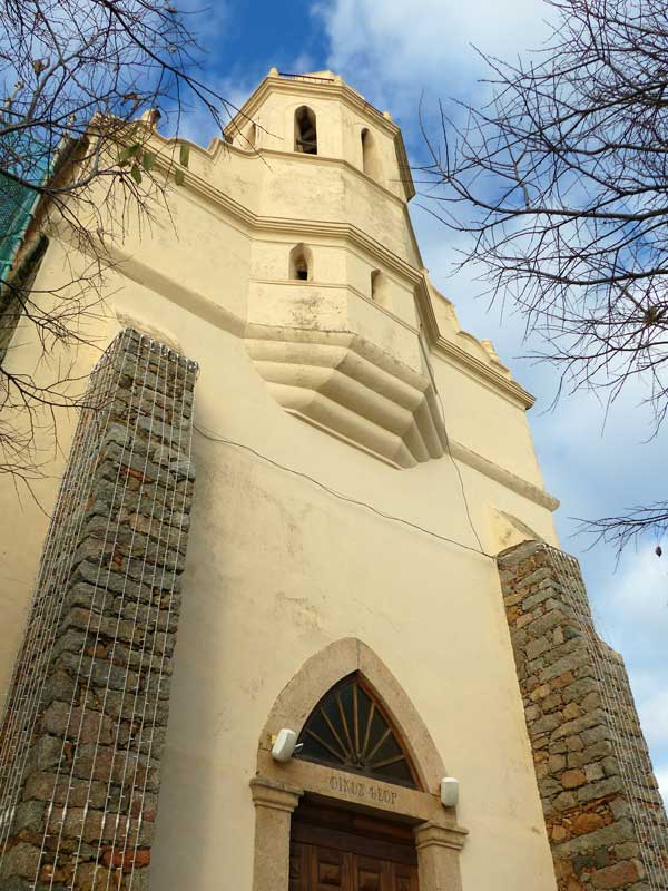 Cargese-facade-de-l'eglise-grecque