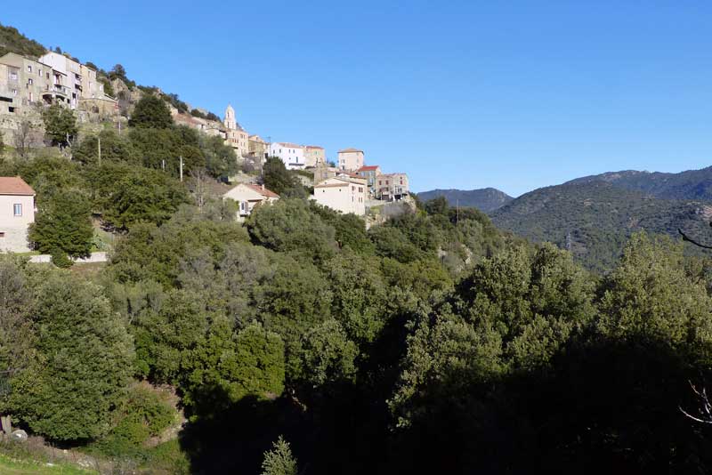 Castirla-sur-la-D18.