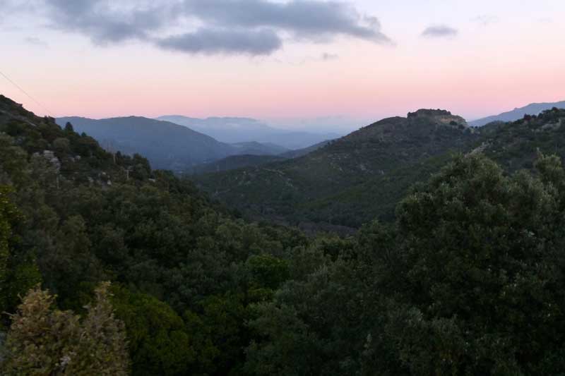 Crepuscule-sur-la-D18-vers-Castirla