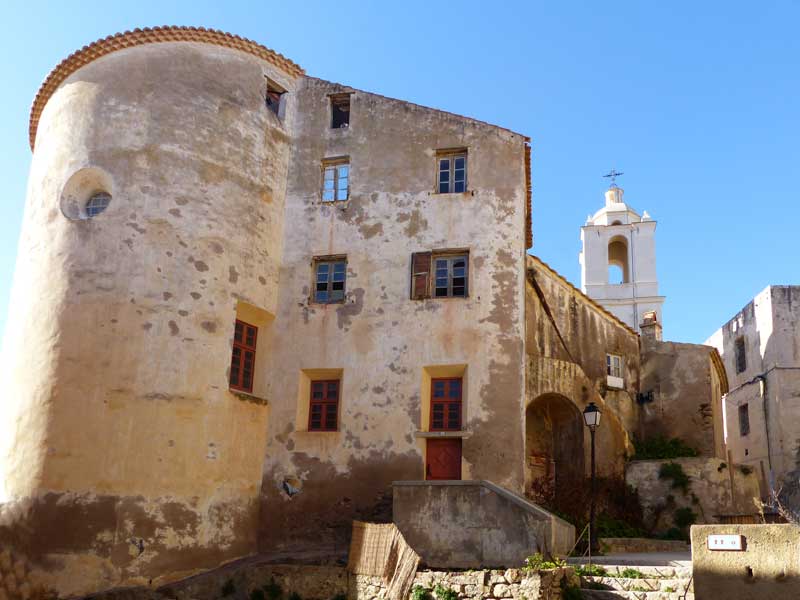 Calvi : maison de
                    l'évêque de Sagone