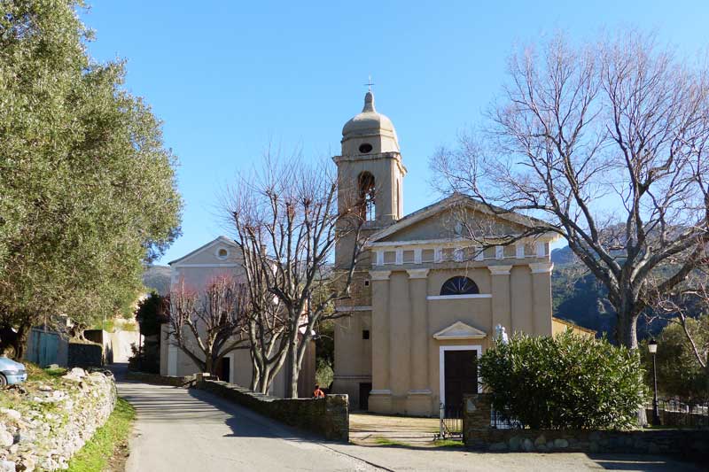 Olmeta-di-Capocorso-eglise-a-l'entree-du-village