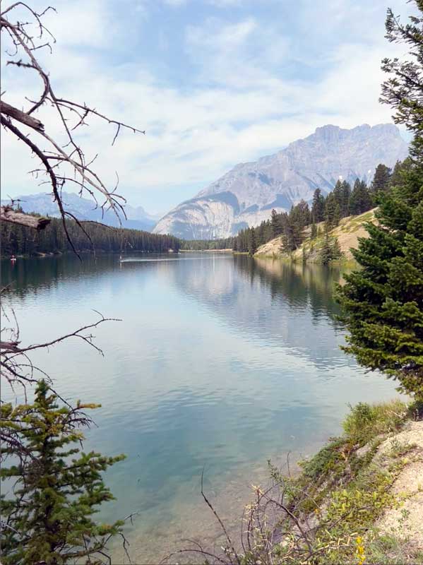 Tour de
                  Johnson Lake