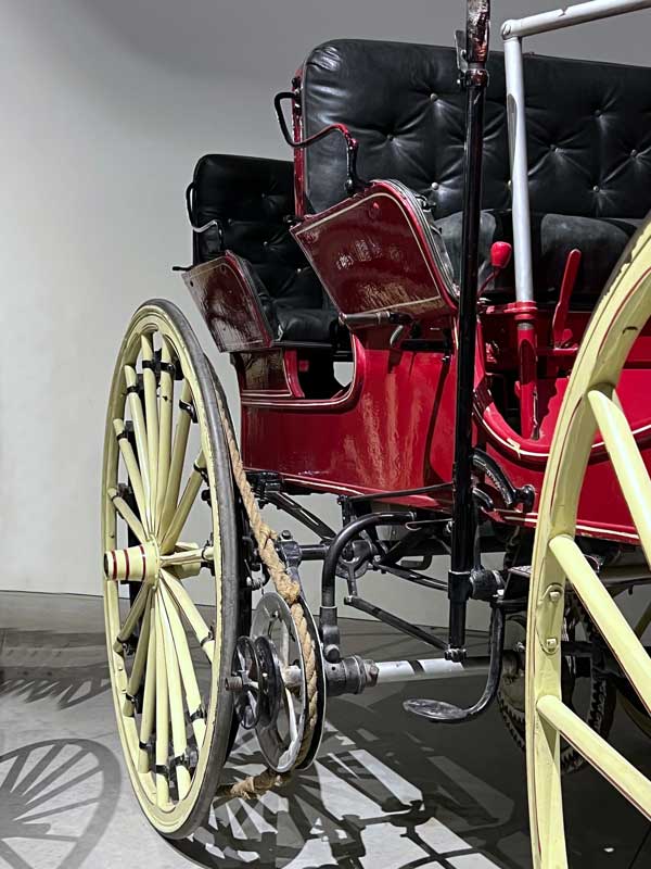 Buggy motorisé Holsman (1902)