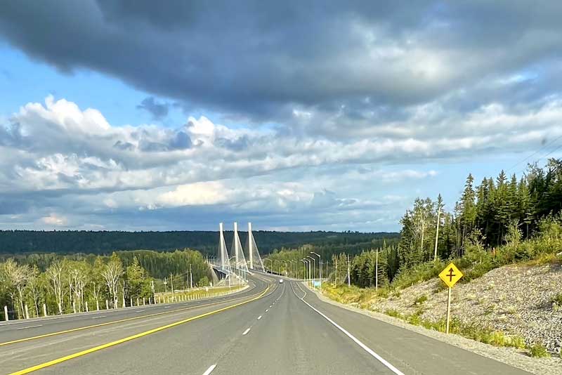 Nipigon-le-pont-suspendu