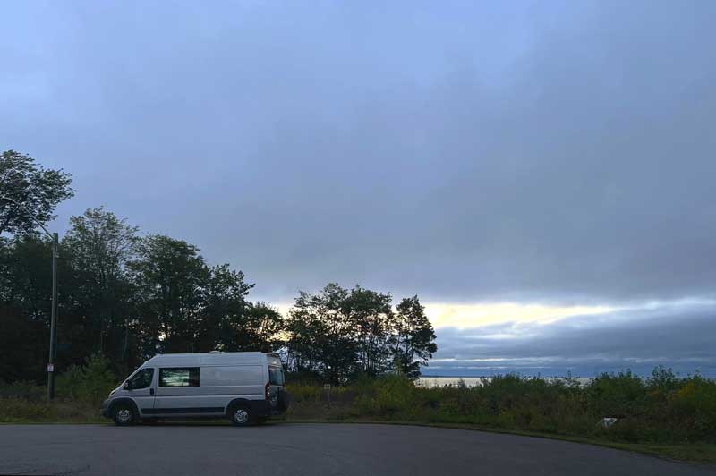 Thessalon-bivouac-au-bout-de-Lighthouse-Point-Dr