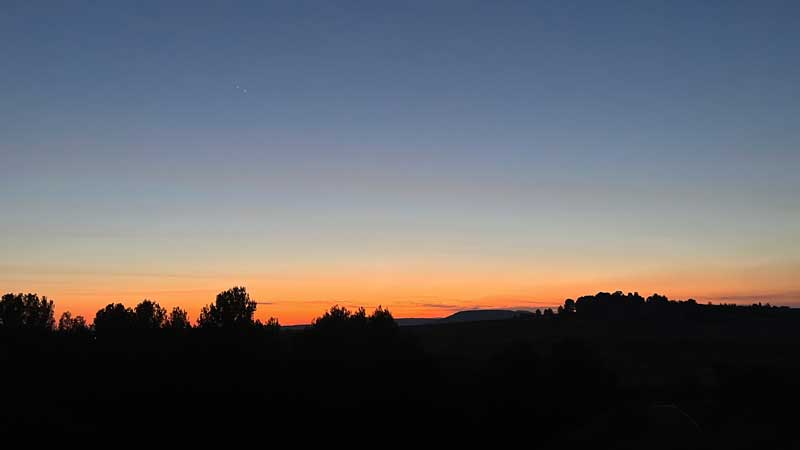 Crépuscule
            depuis notre bivouac à Paulhan