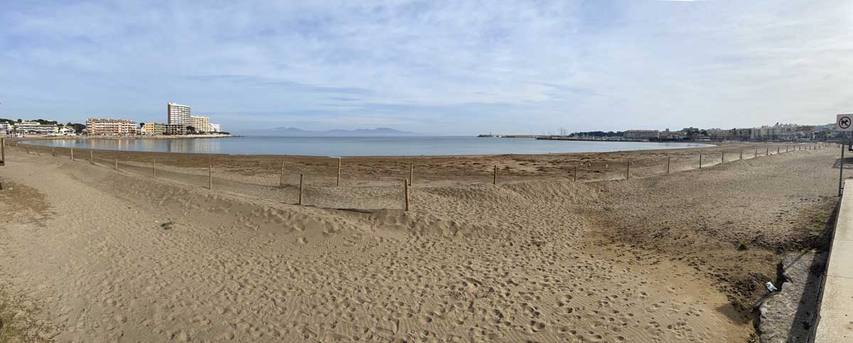 L'Escala-panoramique-sur-la-plage.j
