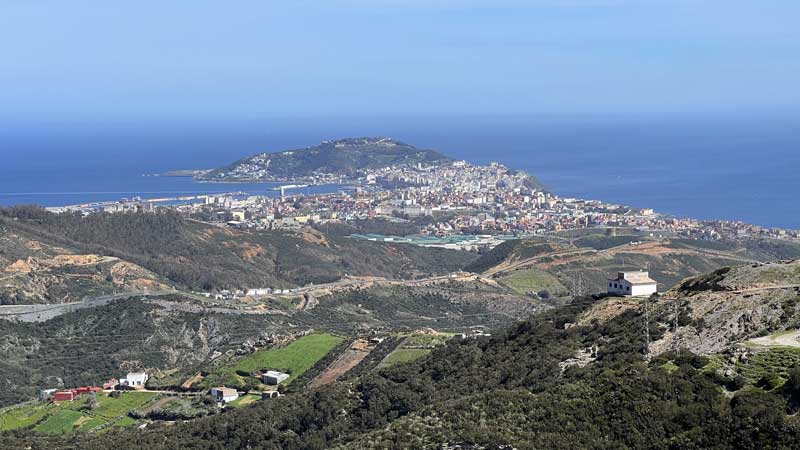 Sebta-(Ceuta)-depuis-la-route-de-corniche