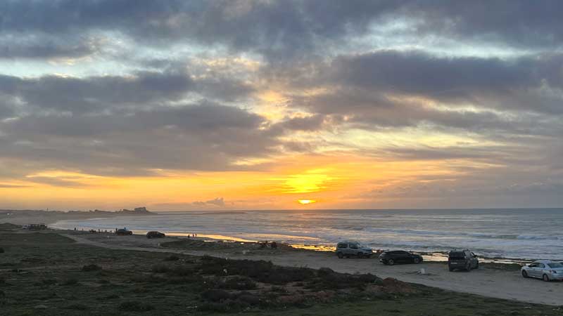 Bouazza-coucher-de-soleil-sur-la-plage-vers-Tamaris